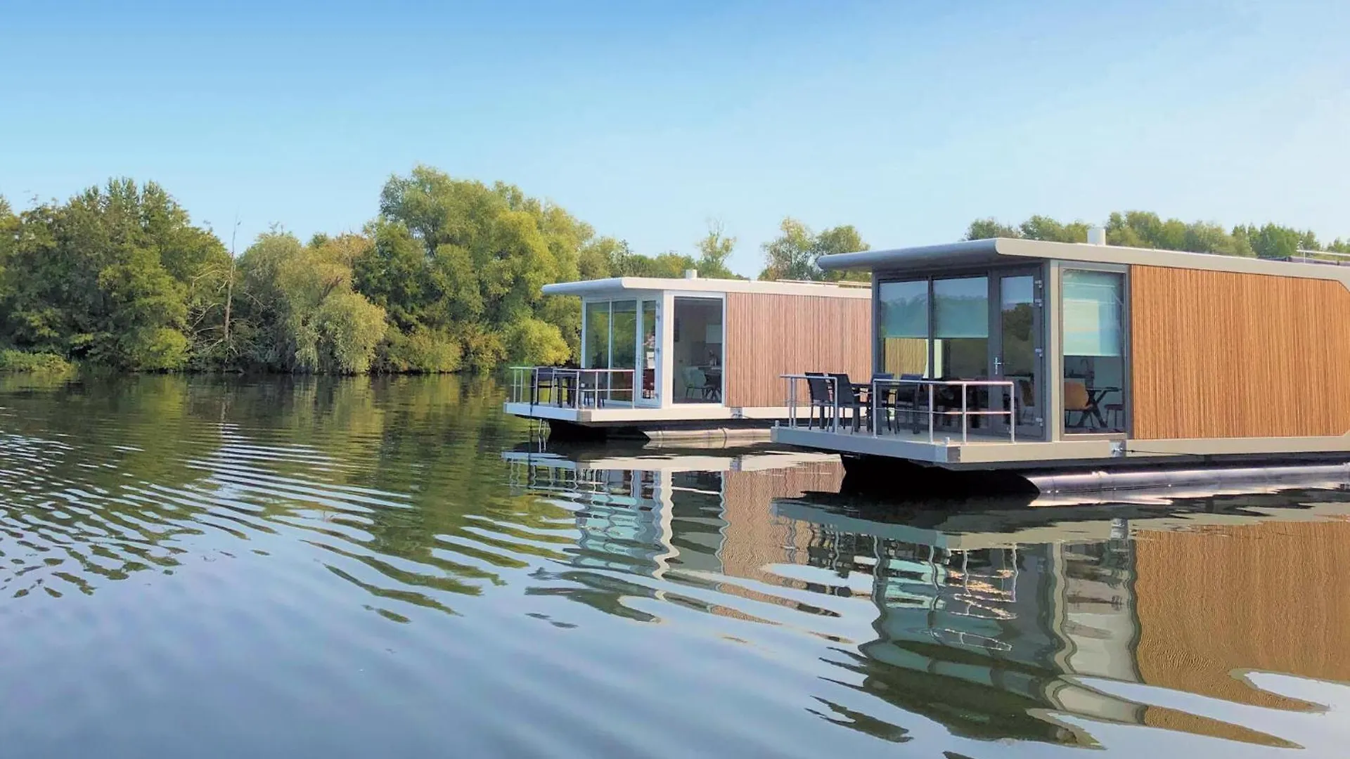 House Boat Trinidad Hotel Maastricht 5*,  Hollandia